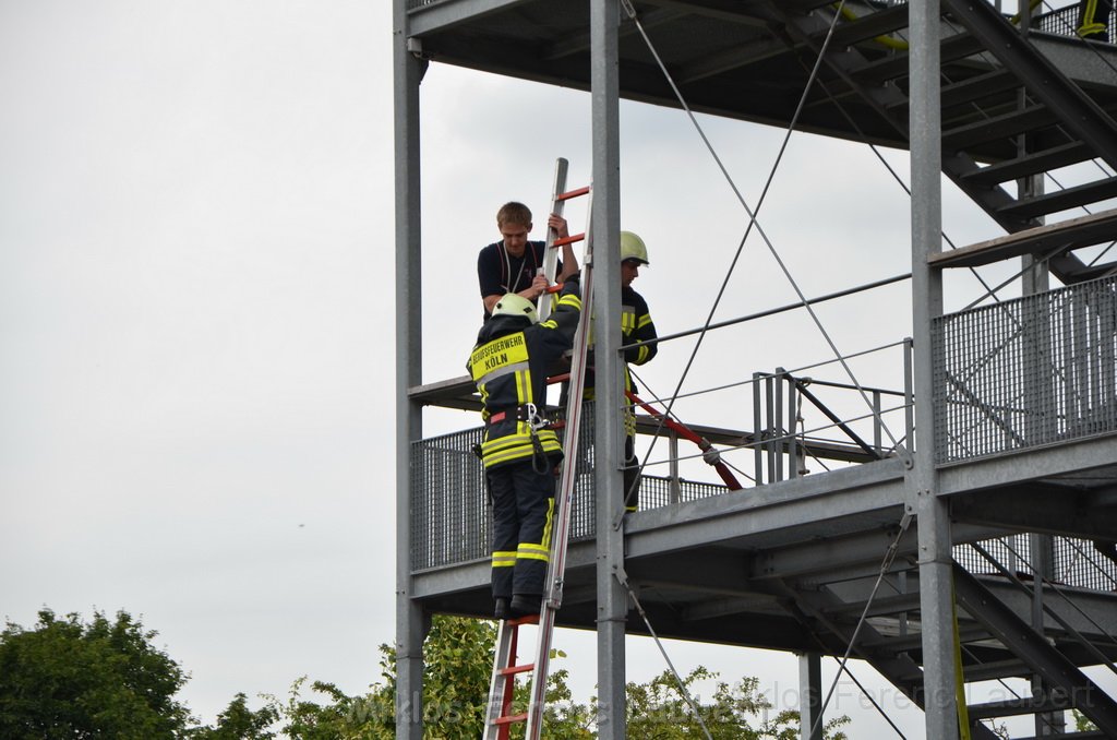 Tag der Offenen Tuer BF Koeln Weidenpesch Scheibenstr P127.JPG